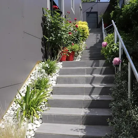 Vue Exceptionnelle Sur Rouen - Climatisation - Terrasse Panoramique - Calme Et Stationnement - 5 Personnes *